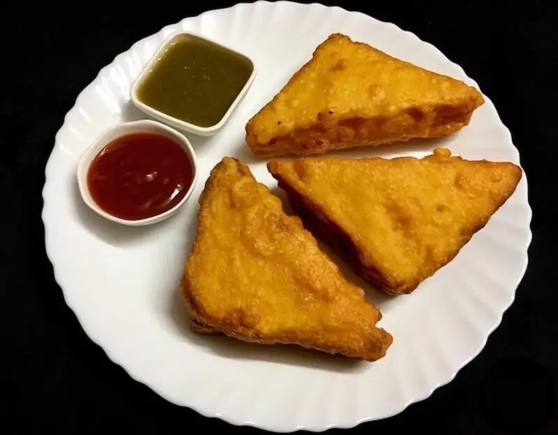 Famous Swastik Pakoda Plate